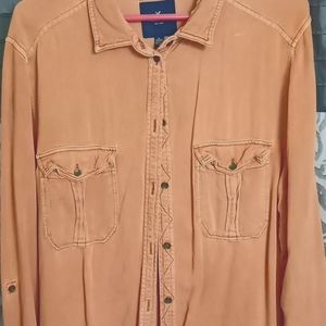 Very cute American Eagle button down shirt